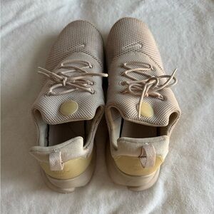 Nike Women's Cream Sneakers